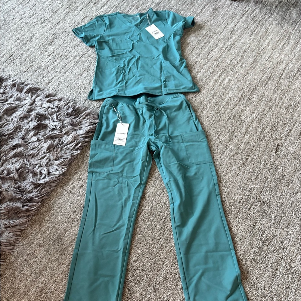 Oasis Teal Scrub Top and Cargo Scrub Pant Set